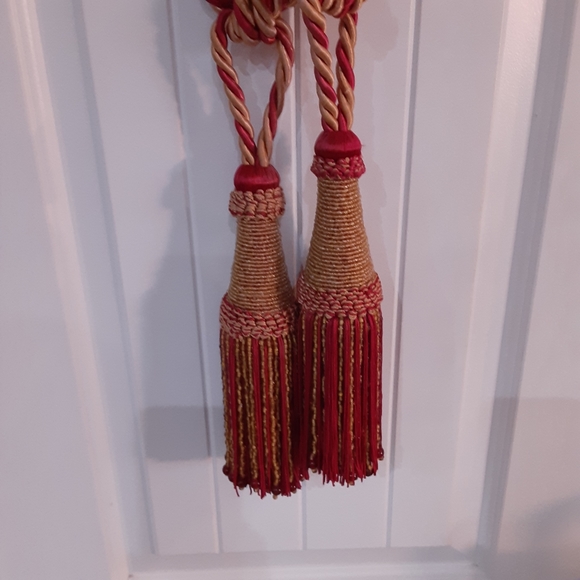 Glass Beaded Red & Gold Roped Tassels - Picture 7 of 9